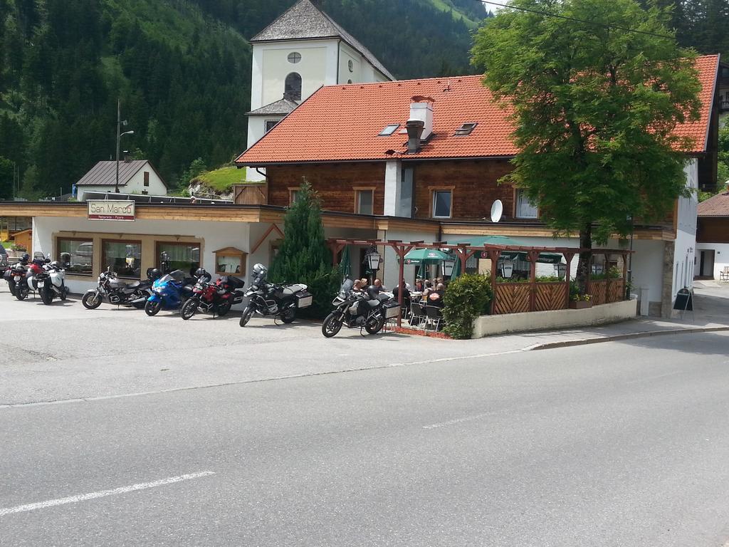 ביחלבאך Gasthaus Traube מראה חיצוני תמונה